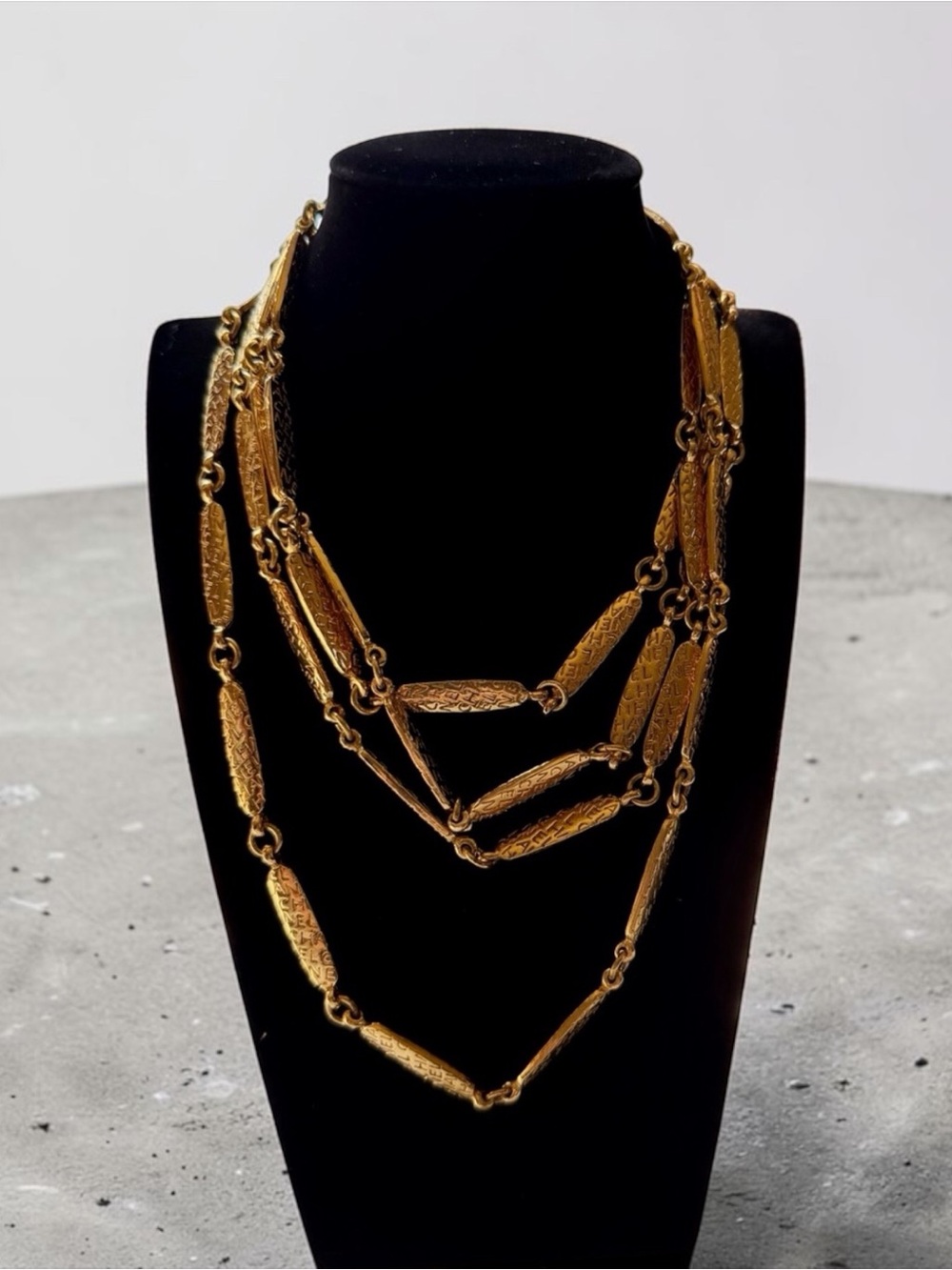 Vintage Rare 1970s CHANEL 70” Gold-Tone Textured Bar Link Sautoir Necklace/Belt